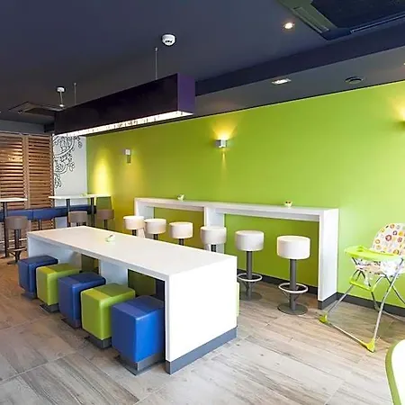 Hotel Ibis Budget - La Glacerie 3*