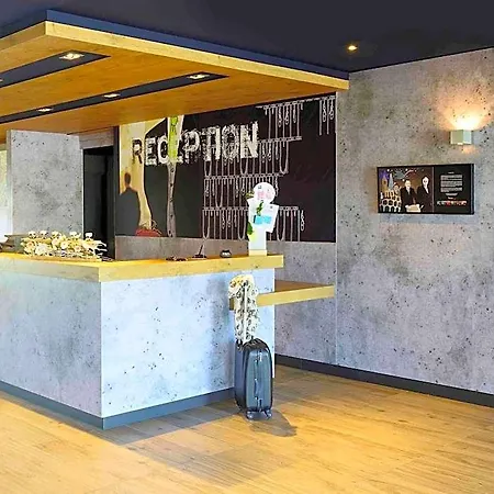 Ibis Budget - La Glacerie מלון 3*