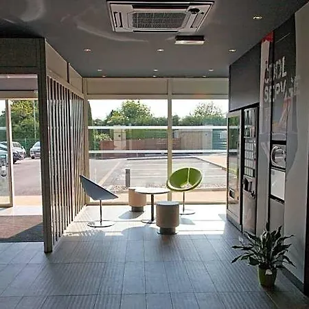 Ibis Budget - La Glacerie 3*