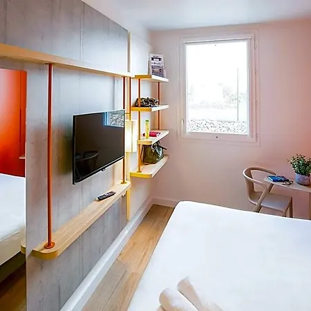 Ibis Budget - La Glacerie Hotel 3*