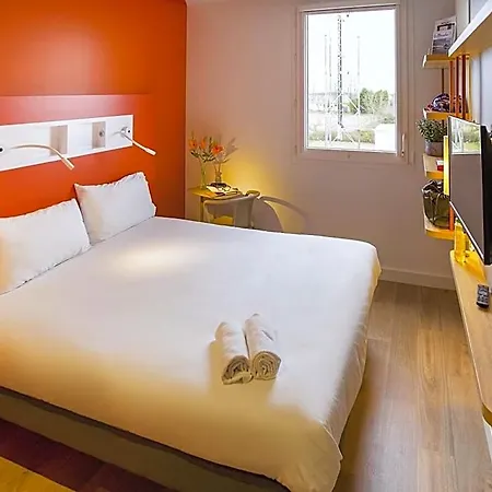 Ibis Budget - La Glacerie מלון 3*