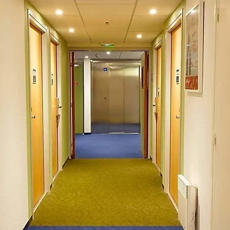 מלון Ibis Budget - La Glacerie